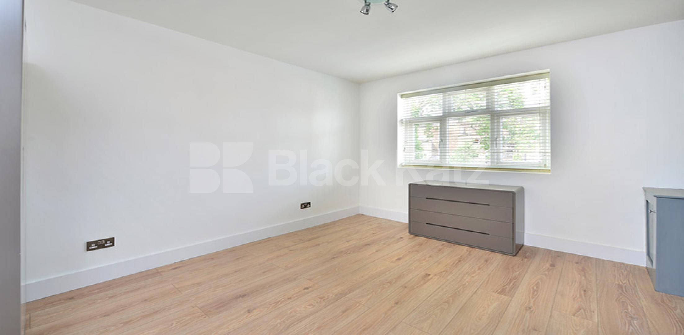 			NEW INSTRUCTION!, 1 Bedroom, 1 bath, 1 reception Flat			 Parkway, CAMDEN / REGENTS PARK